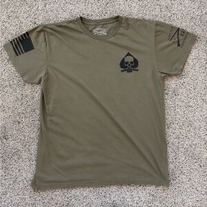 Grunt Style T-Shirt. Excellent Condition! Wore only once. Color army green. XL